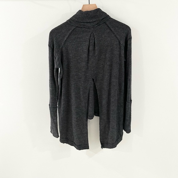 We The Free Long Sleeve Split Back Relaxed Fit Turtleneck Top Gray Size XS - Picture 6 of 6